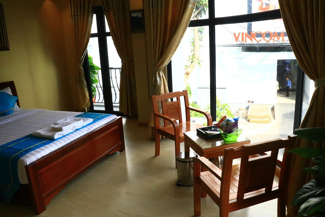 Khách sạn Hồng Hạc 2*