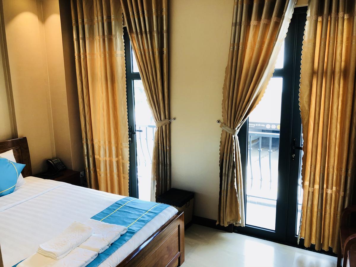 Khách sạn Hồng Hạc 2*