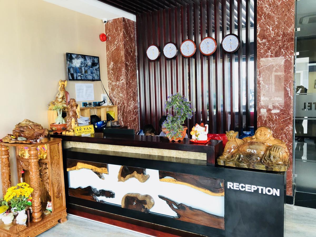 Khách sạn Hồng Hạc 2*