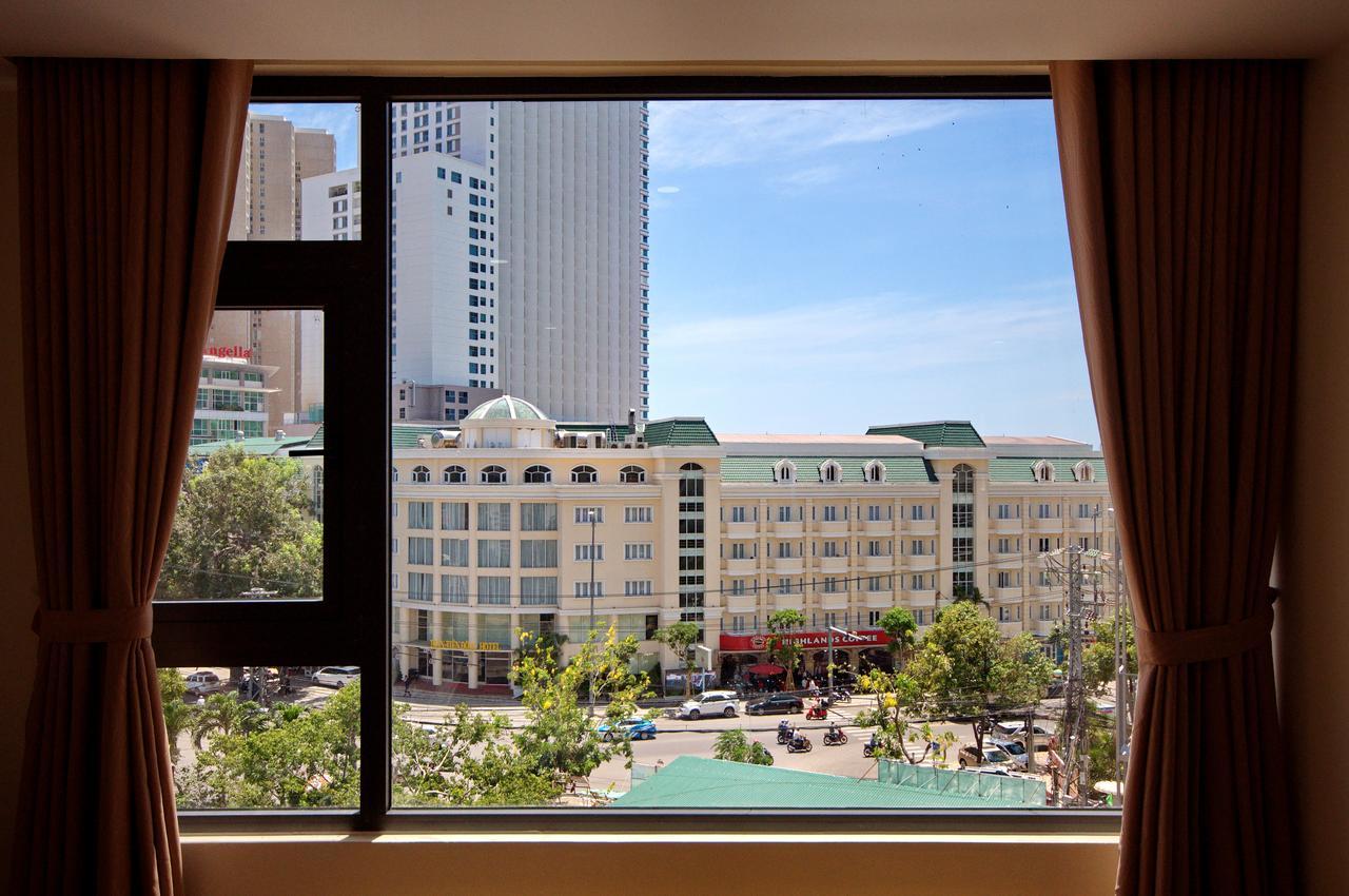 Harvey & Hotel Nha Trang