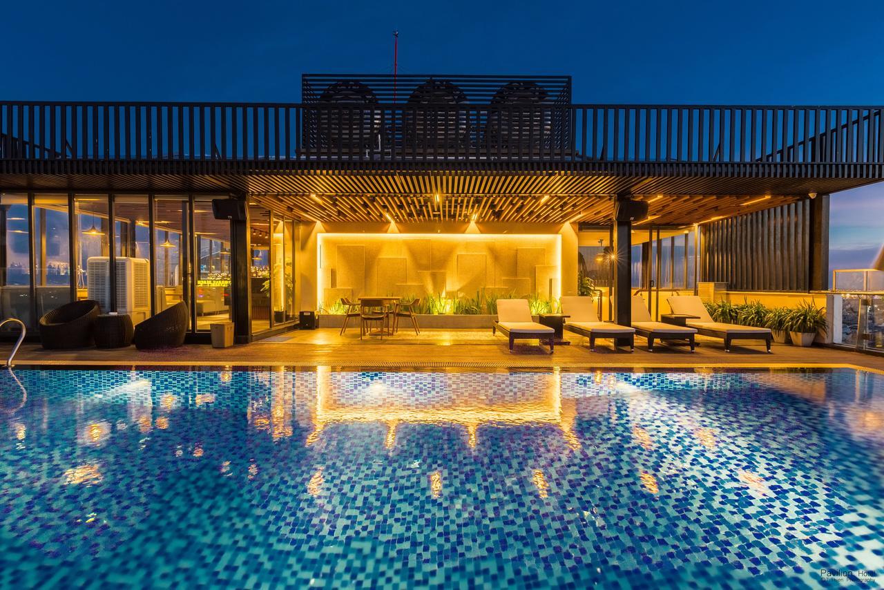 Pavilion Hotel