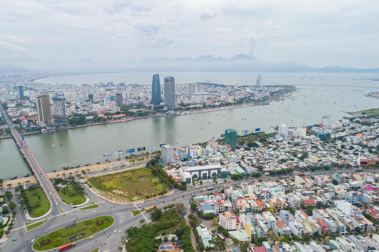 Flora Beach Hotel & Spa Hotel Da Nang