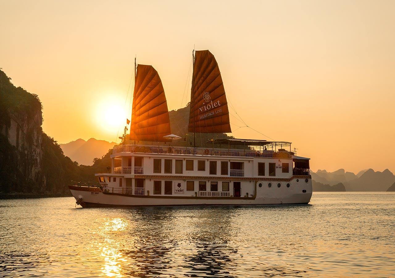 Heritage Line Violet Cruise - Halong Bay & Lan Ha Bay 5* Hạ Long