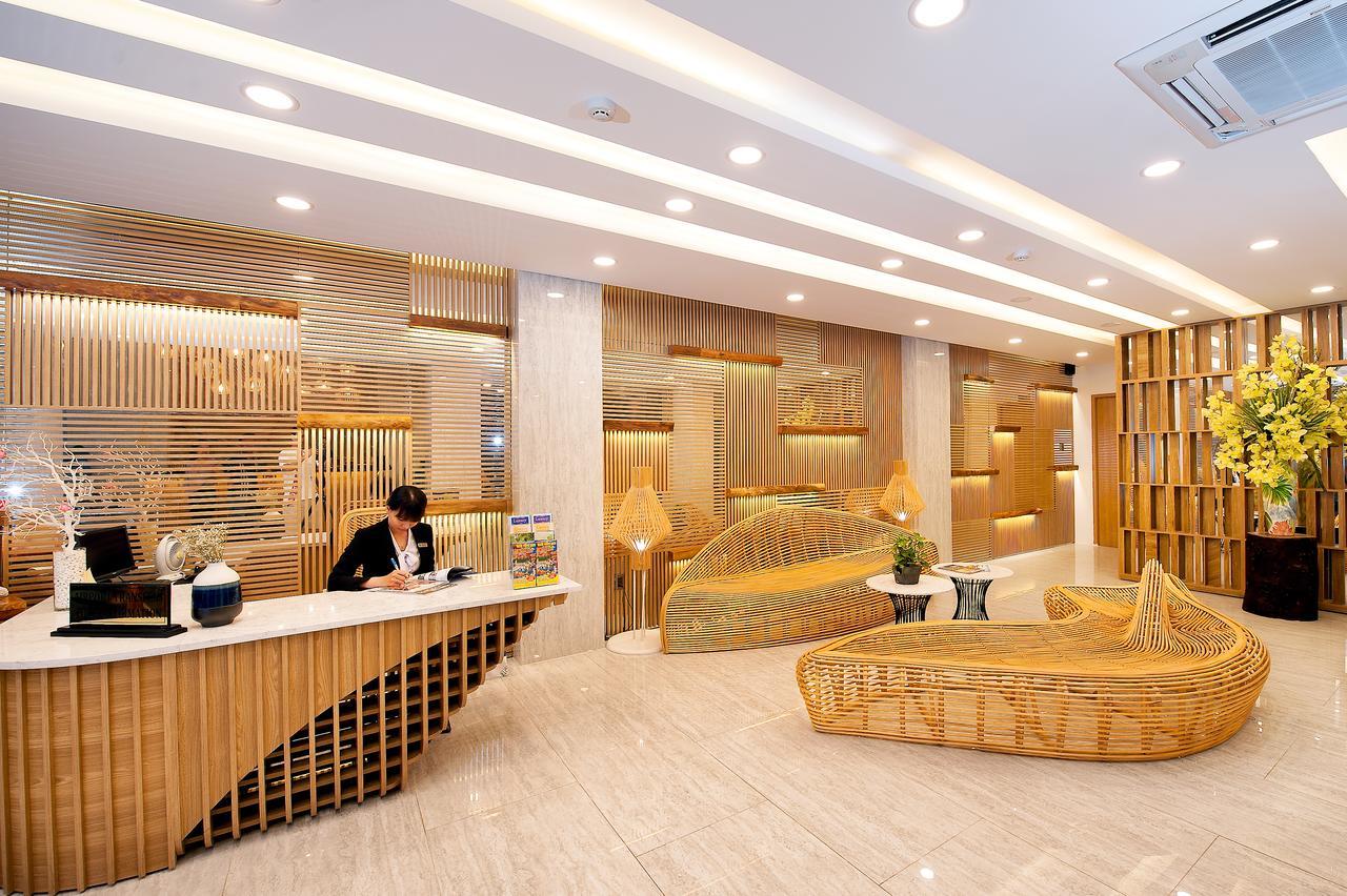 Hotel Adora 4*