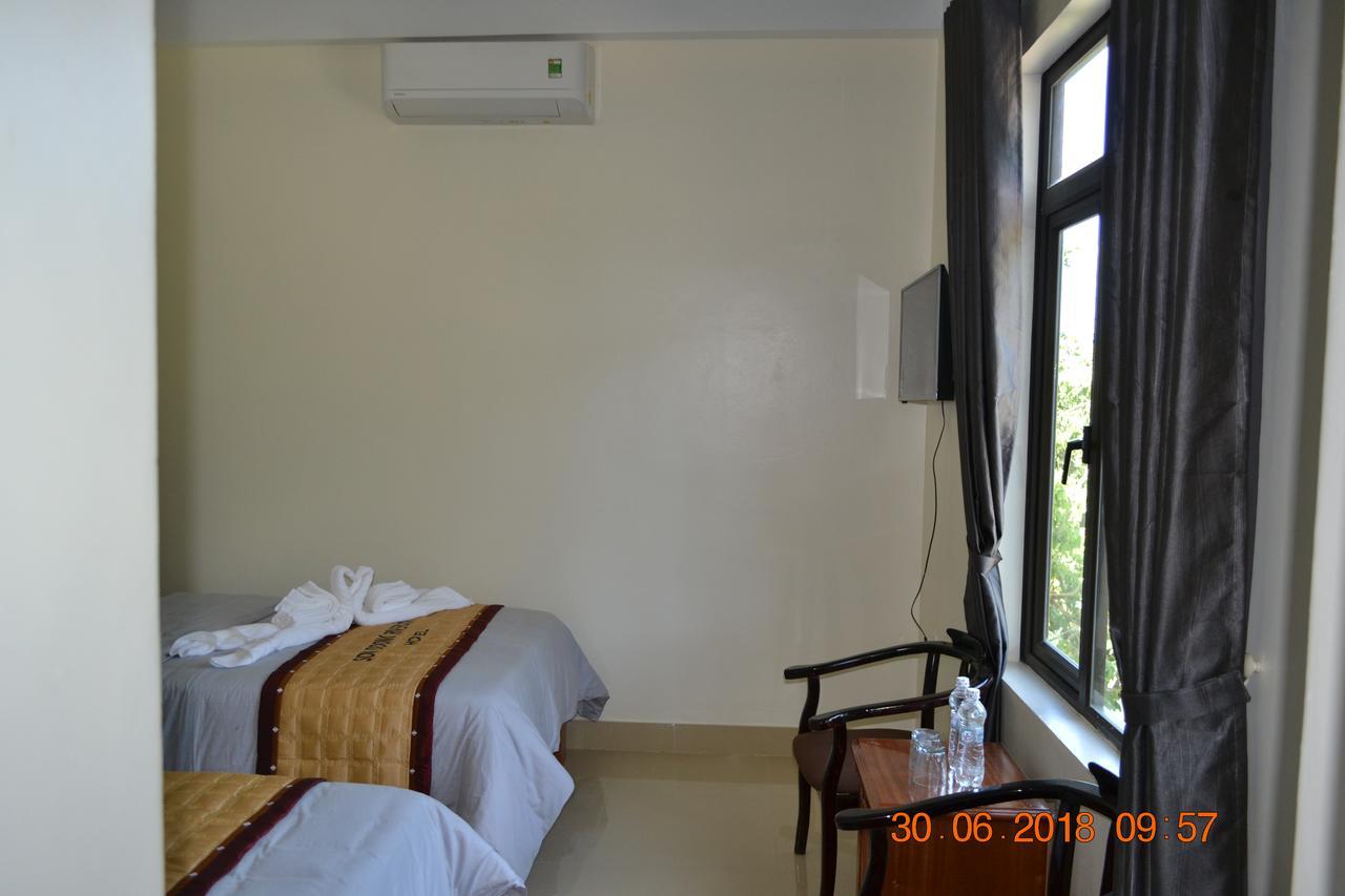 Son Doong Riverside 2*