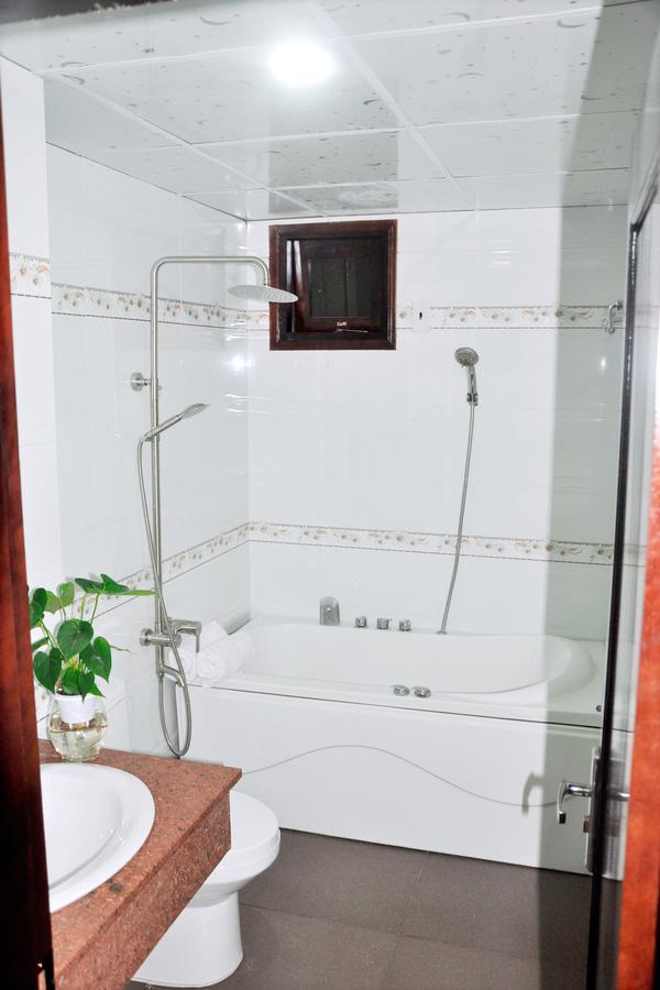 Hotel Yen Phu 2*