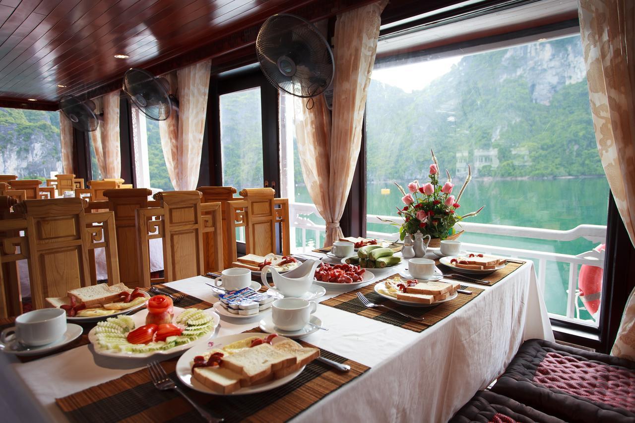 Viola Cruise Halong Bay 