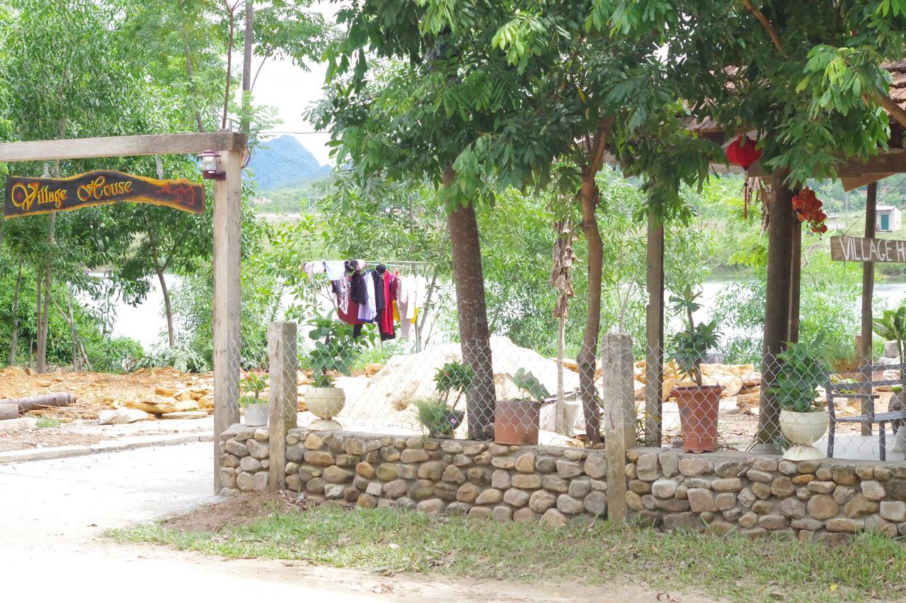 Phong Nha Village House *