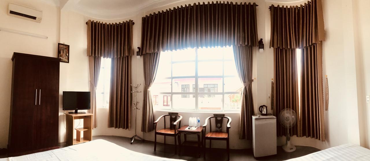 Nam Long Hotel *