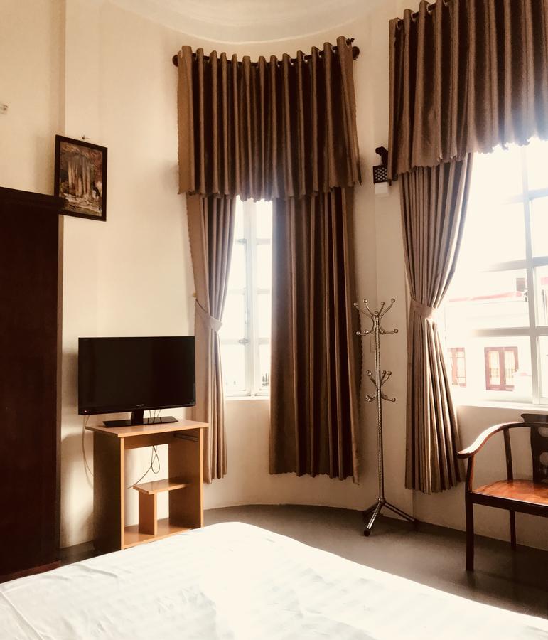 Nam Long Khách sạn *