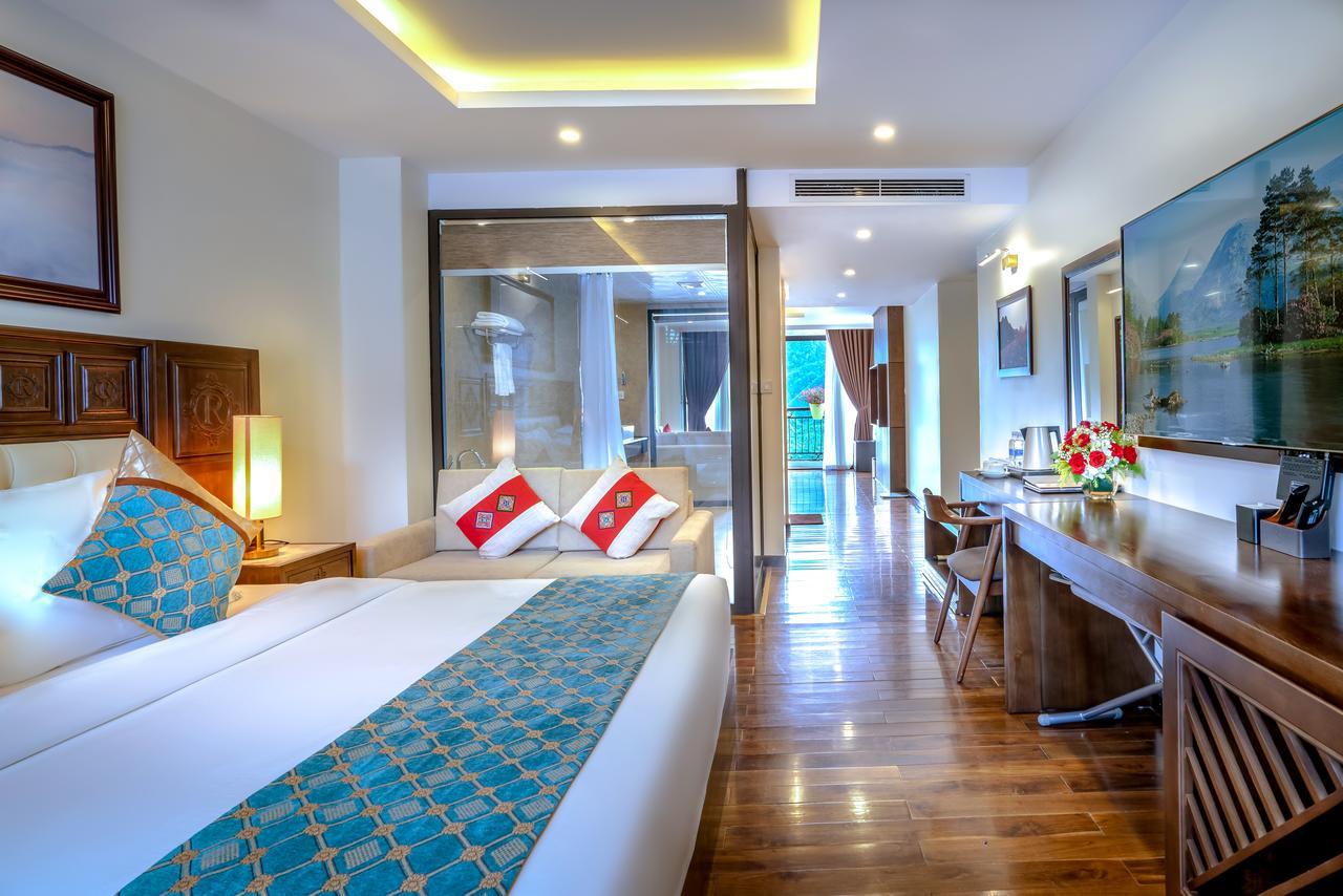 Relax & Hotel