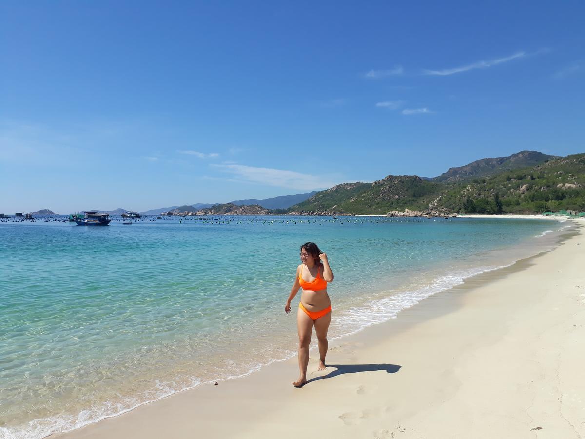 Dao Hoa Vang Cam Ranh