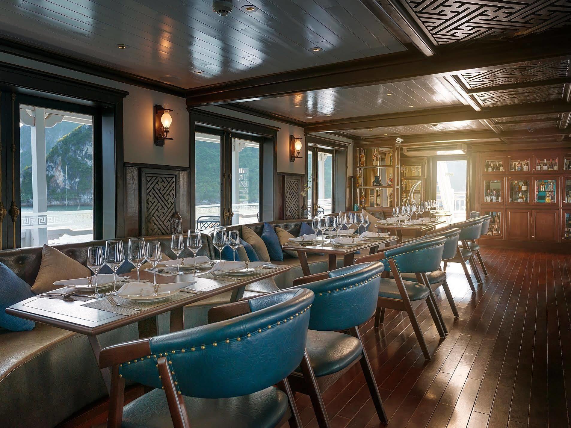 Paradise Sails Cruise