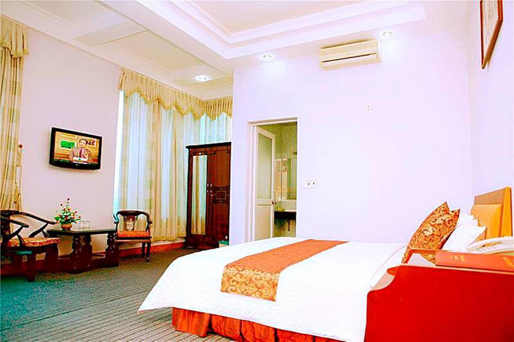 Giang Hotel 2*