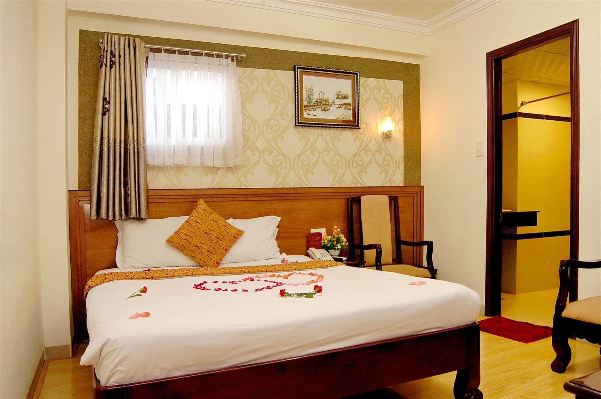 Ngan Ha - Galaxy Hotel Nha Trang