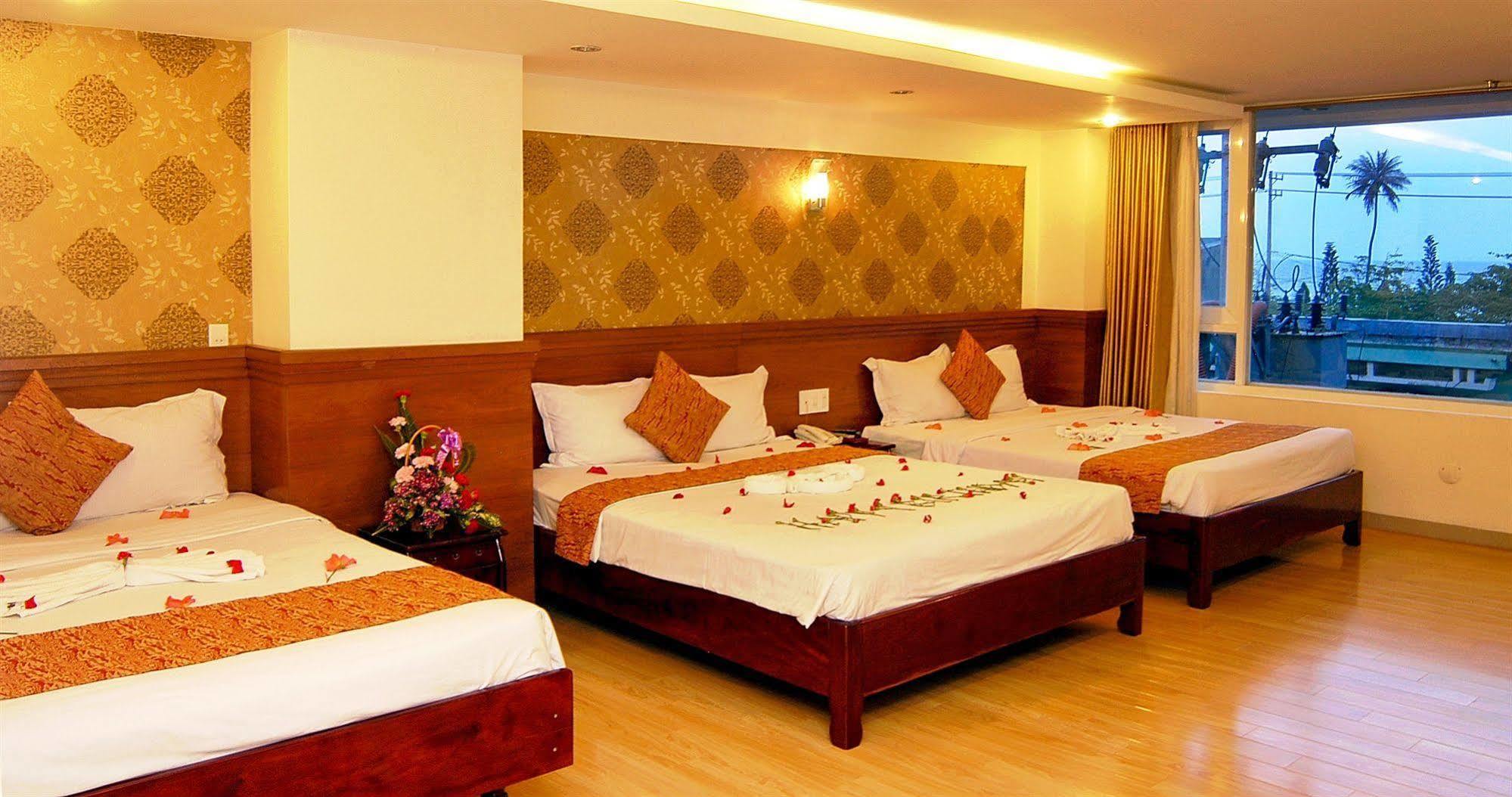 Ngan Ha - Galaxy Hotel Nha Trang