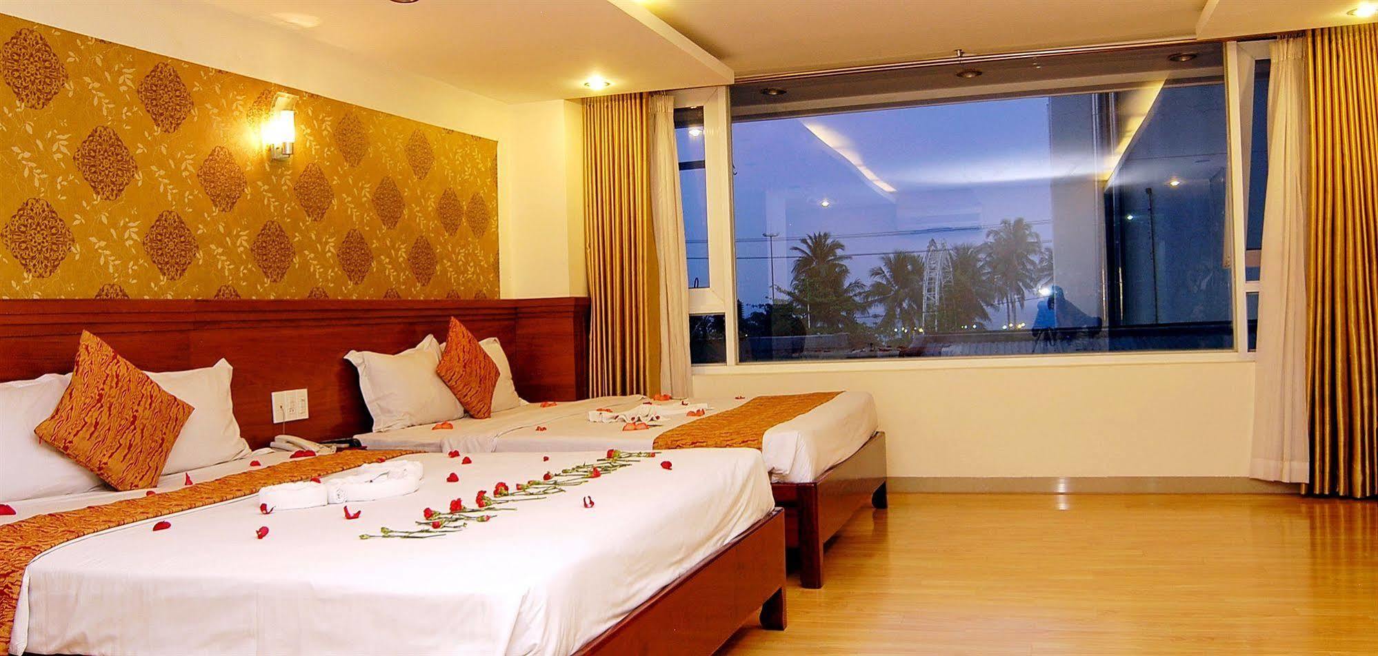 Ngan Ha - Galaxy Hotel