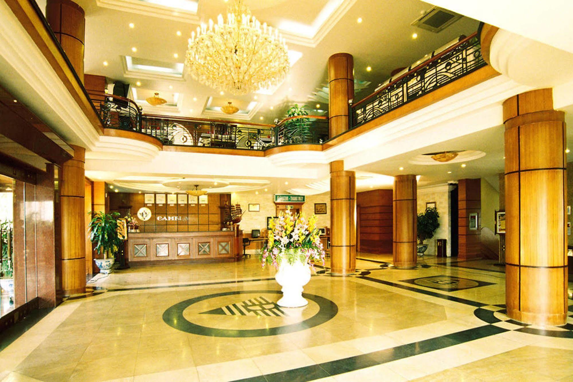 Hotel Camela &