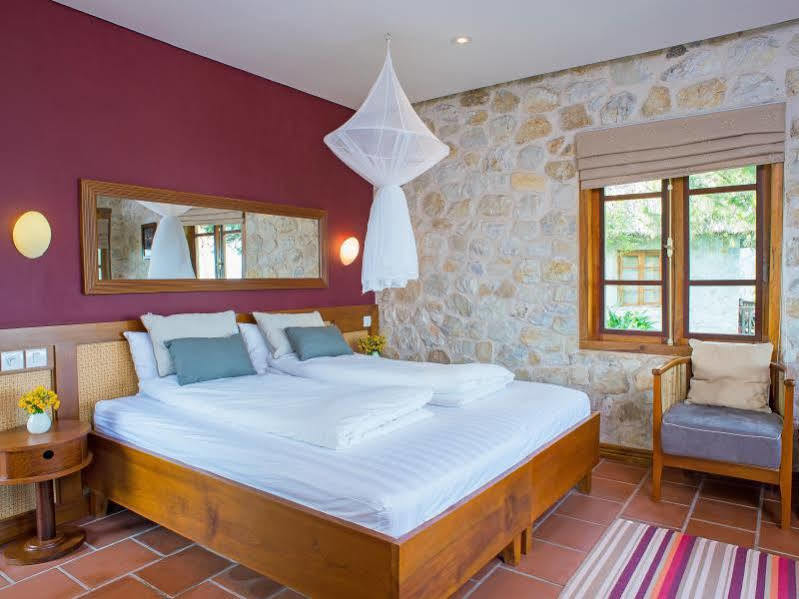 Topas Lodge *