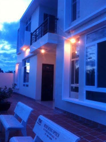 Minh Hung Hotel *