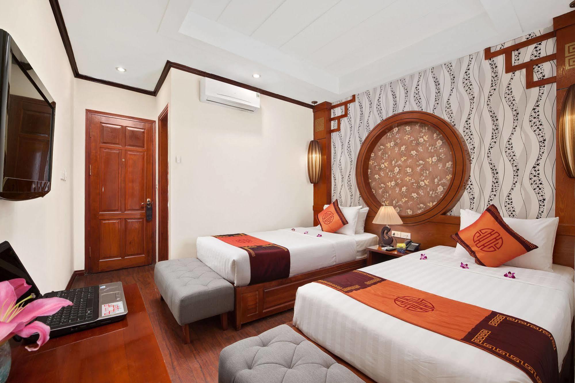 Hotel Symphony 3*
