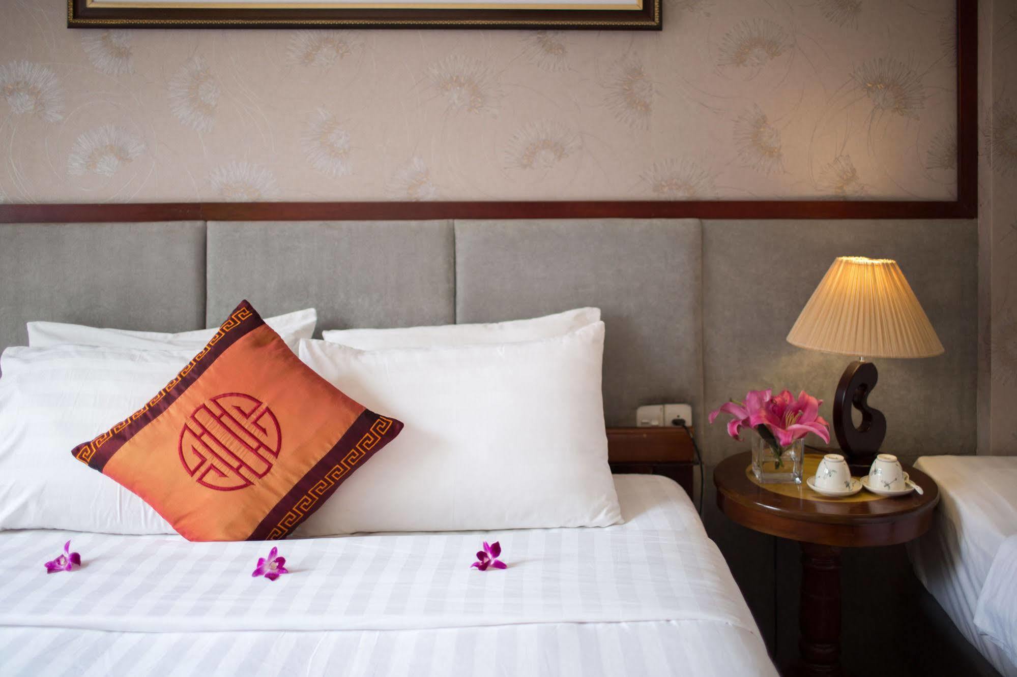 Symphony Hotel