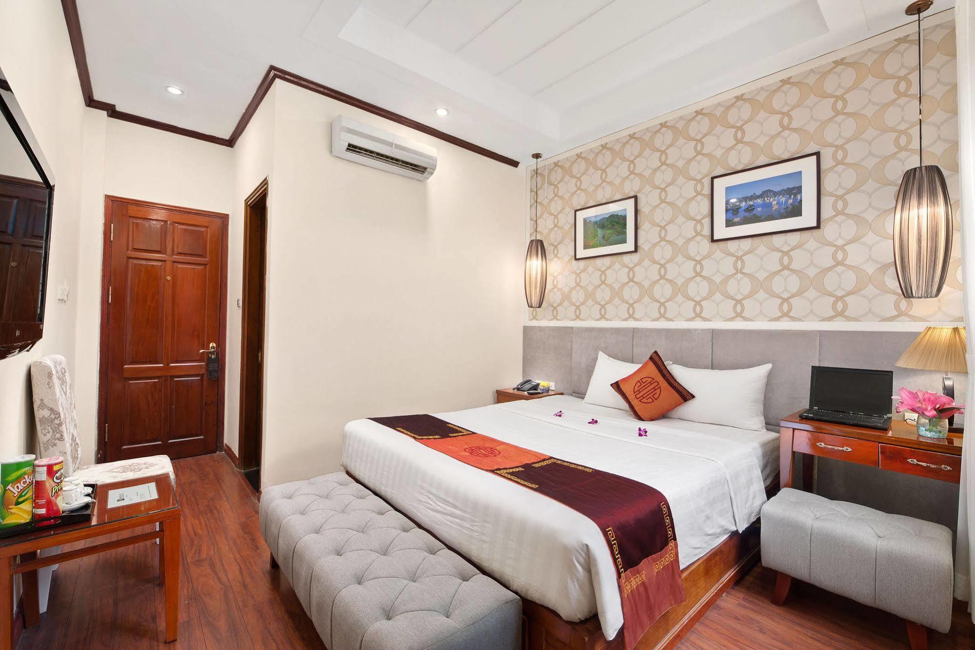 Hotel Symphony 3*