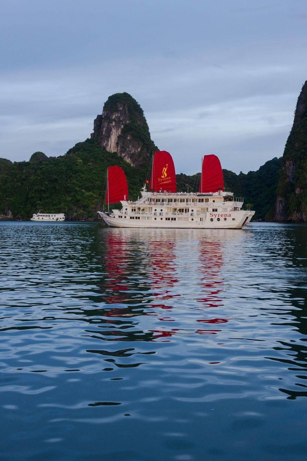 Syrena Cruises 4* Ha Long