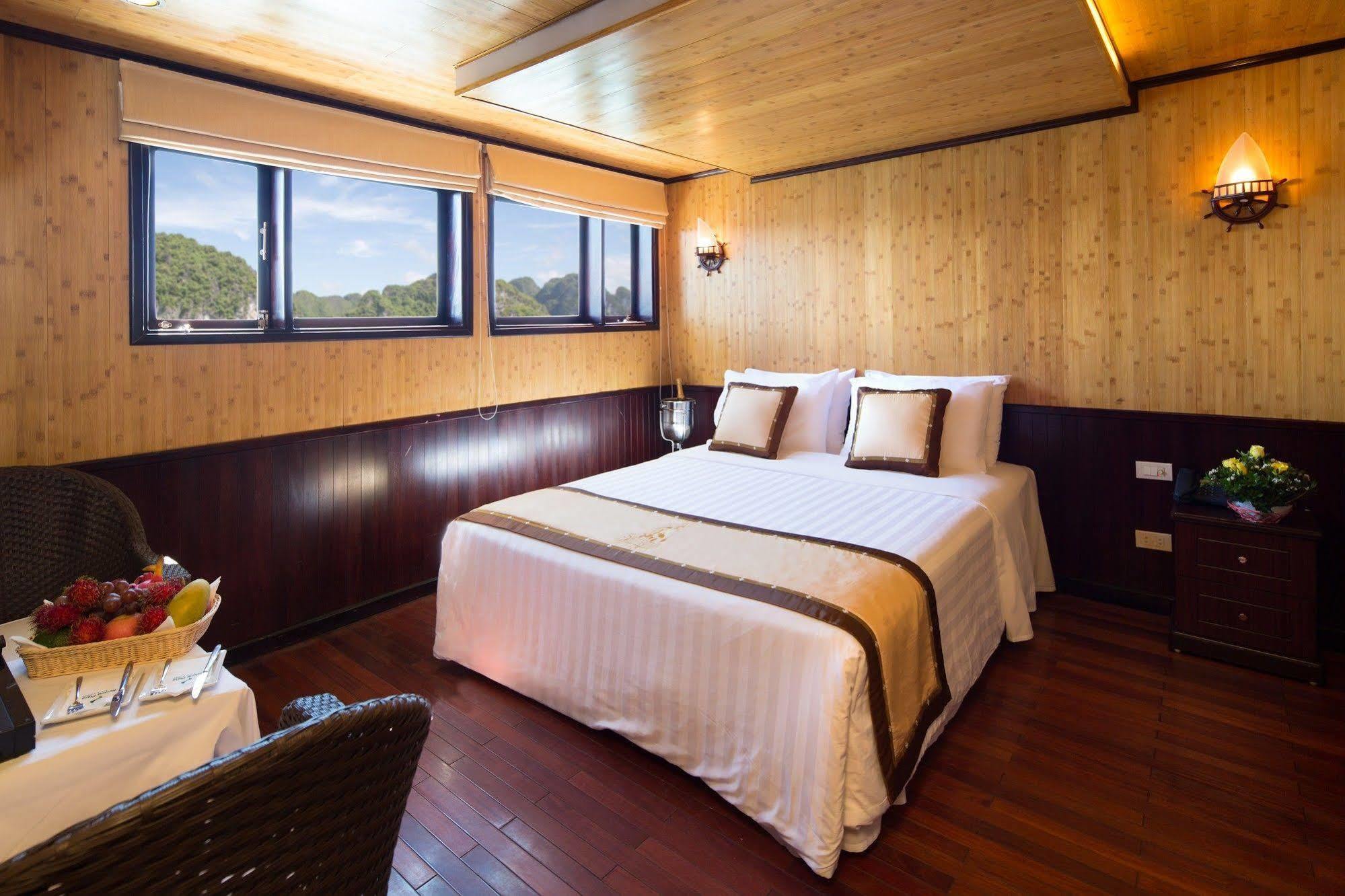  Syrena Cruises 4*