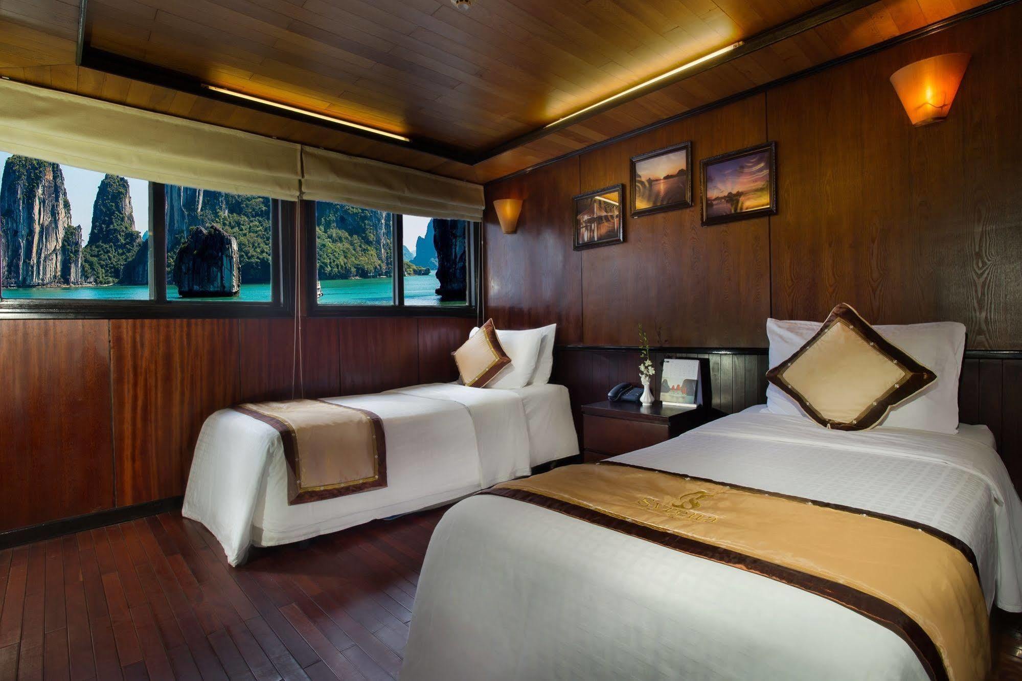  Syrena Cruises