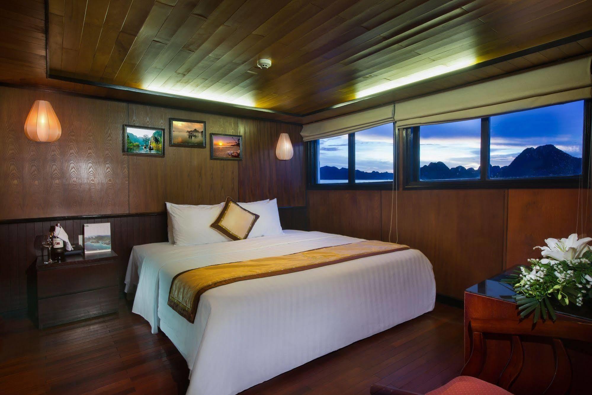 Syrena Cruises 4* Ha Long