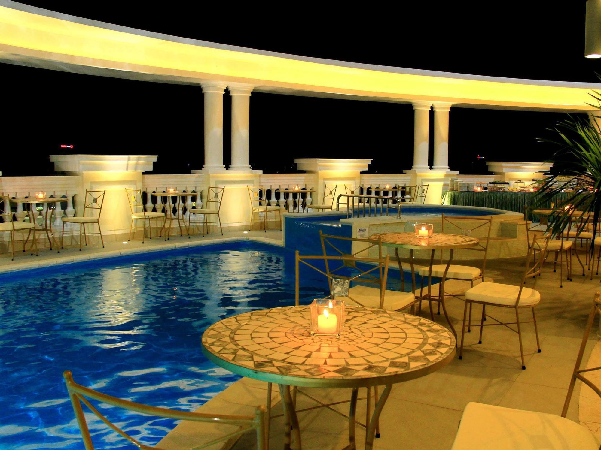 Palace Khách sạn 4*