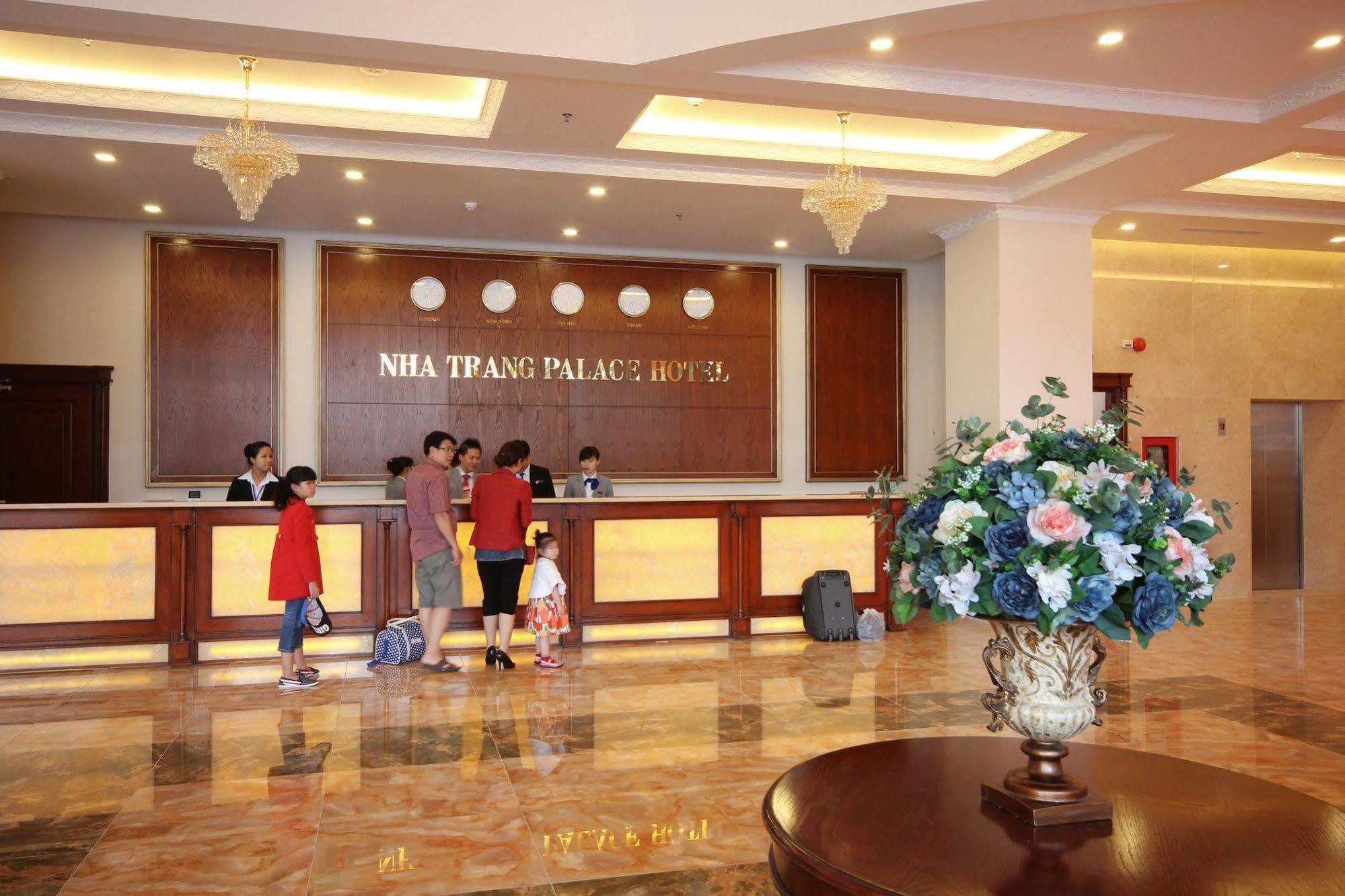 Khách sạn Palace 4*