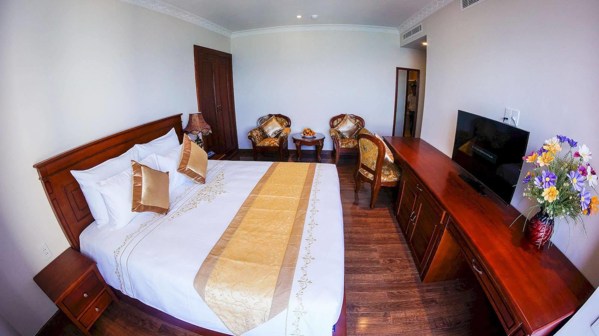 Palace 4* Nha Trang