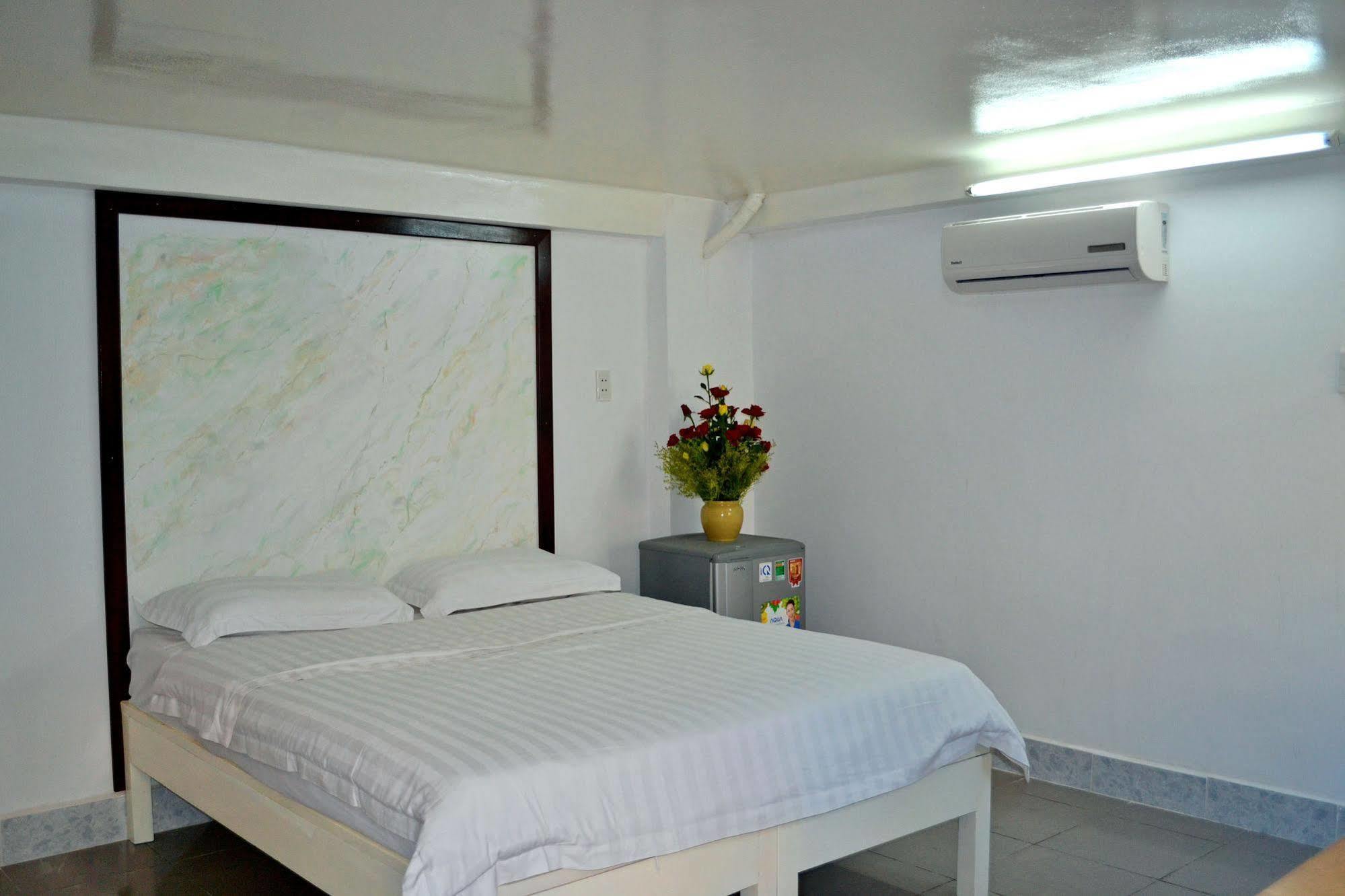 Offshore Hotel