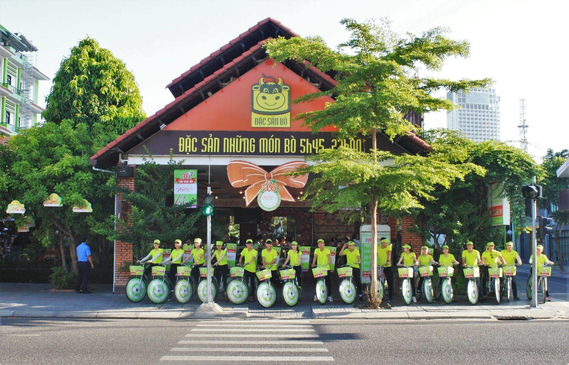 Ngôi Nhà Xanh