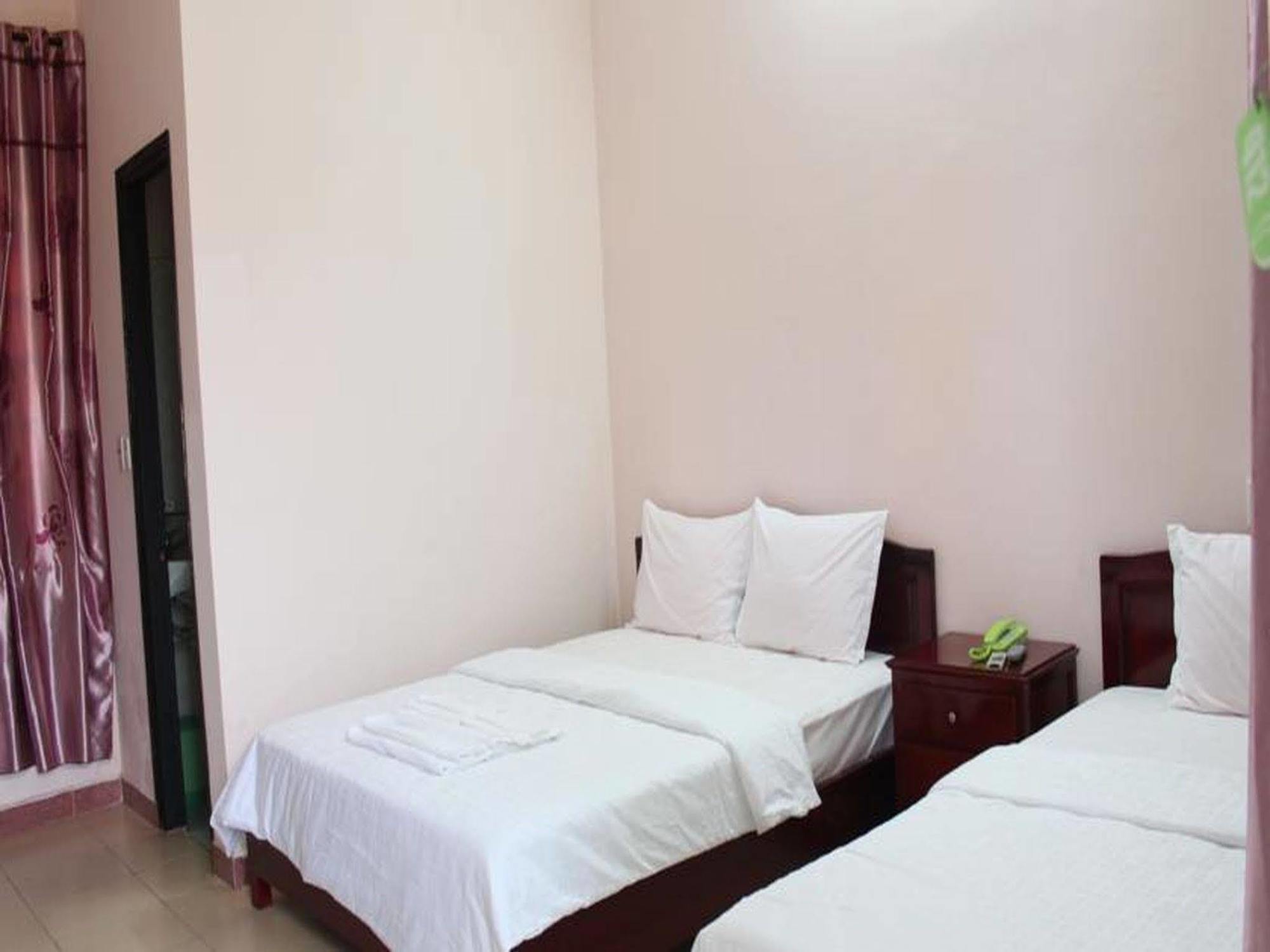 Khách sạn Ngôi Nhà Xanh 3*