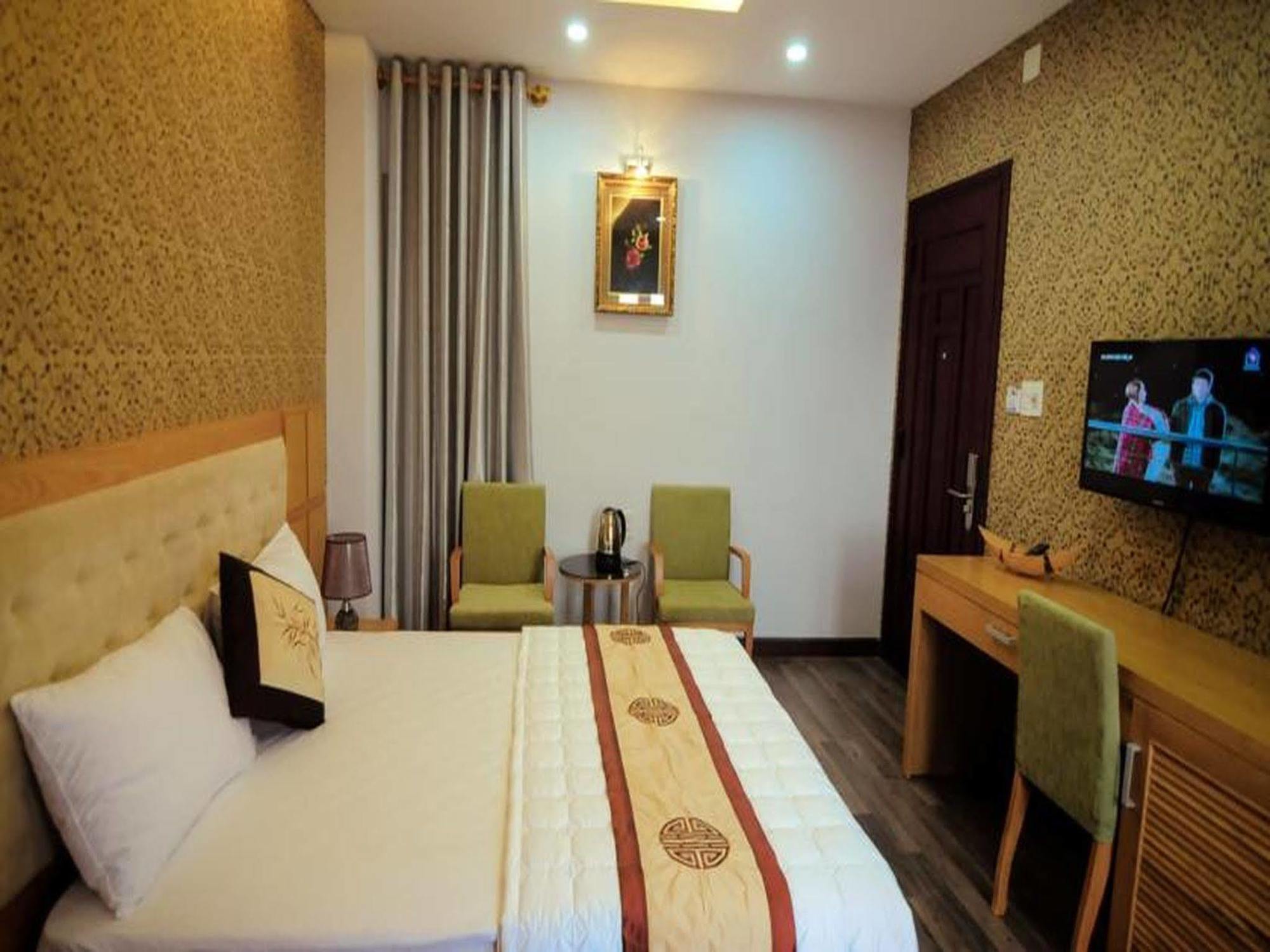 Hoai Sang Hotel 2*