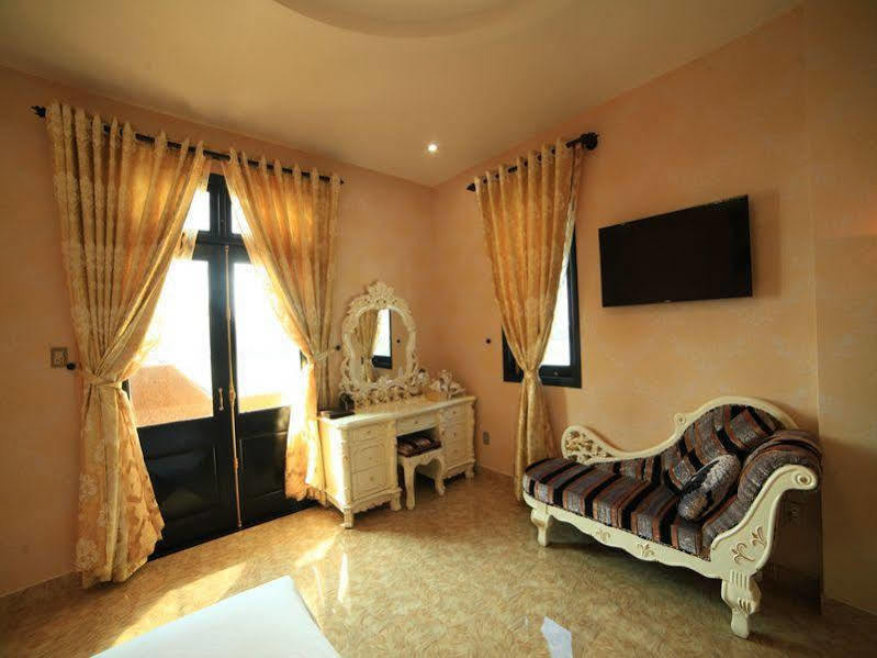 Hotel Bezel