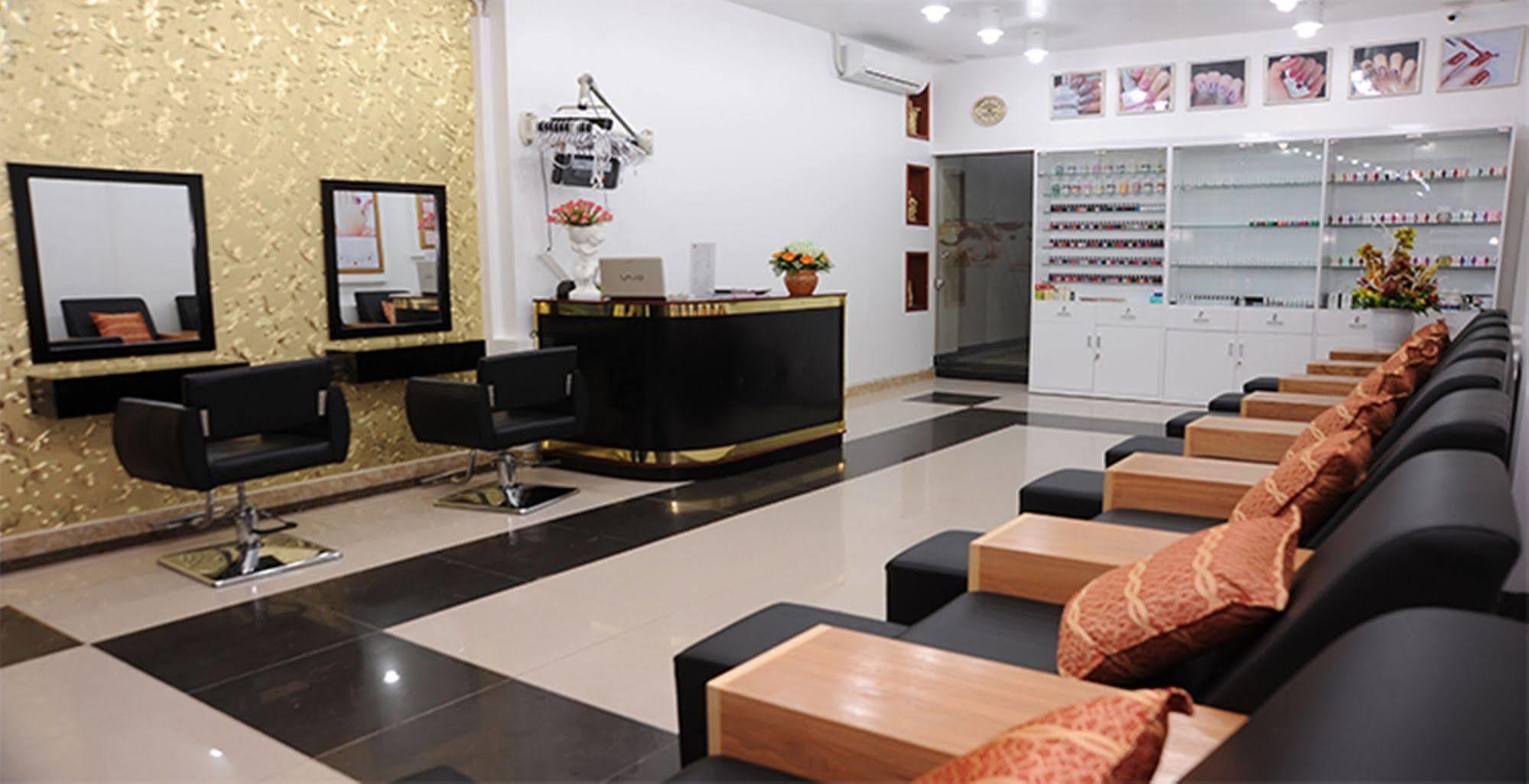Hotel Bezel 2*