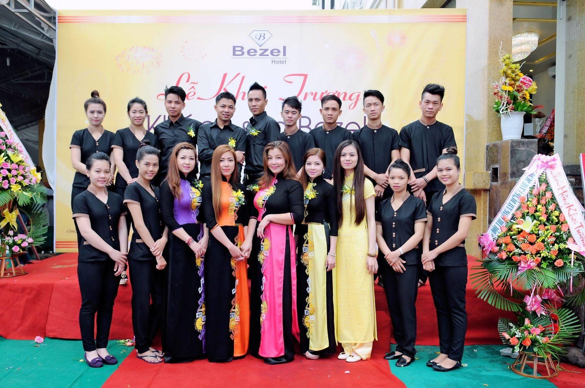 Bezel Hotel 2*