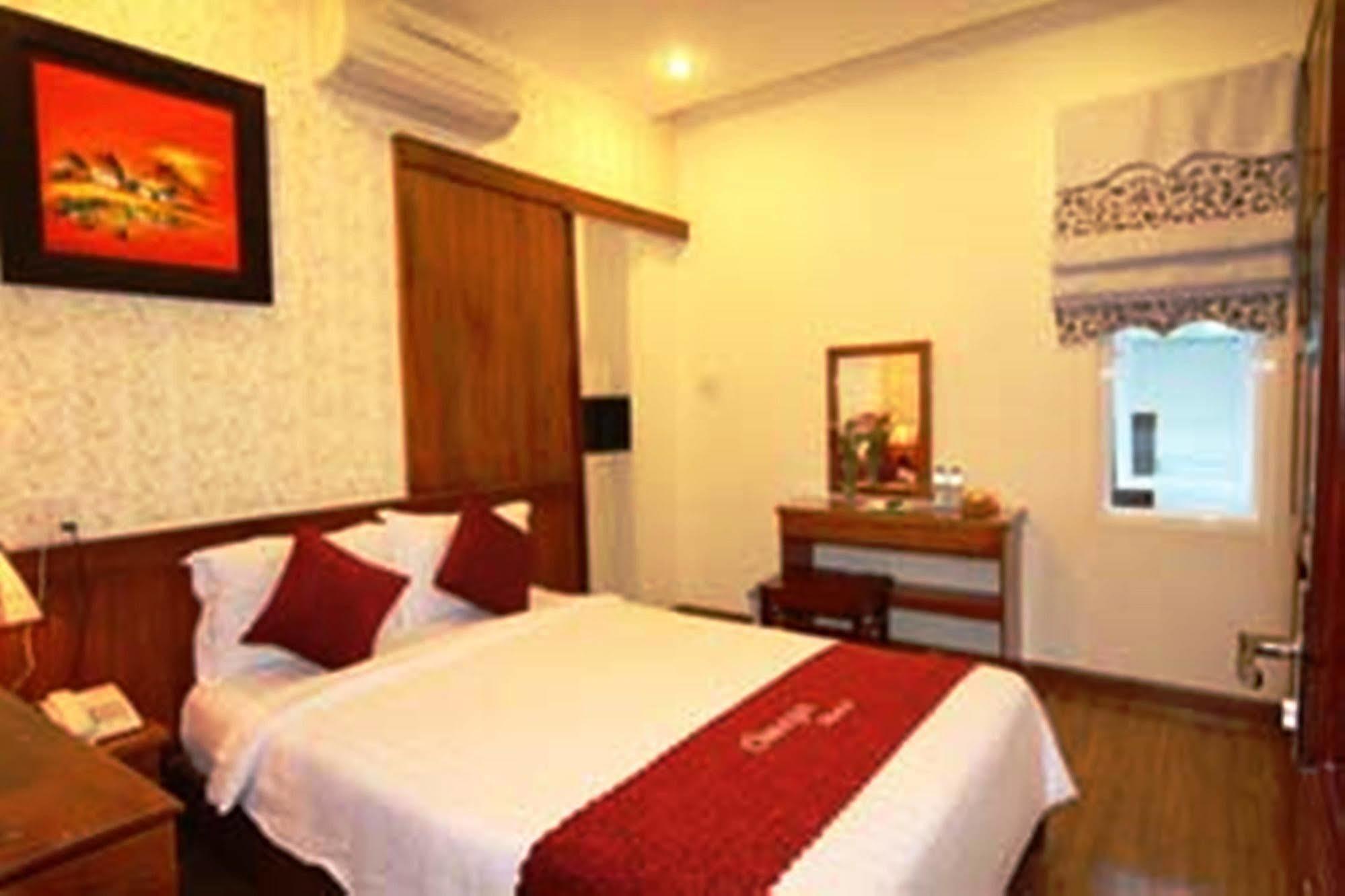 Hotel Omega 2*