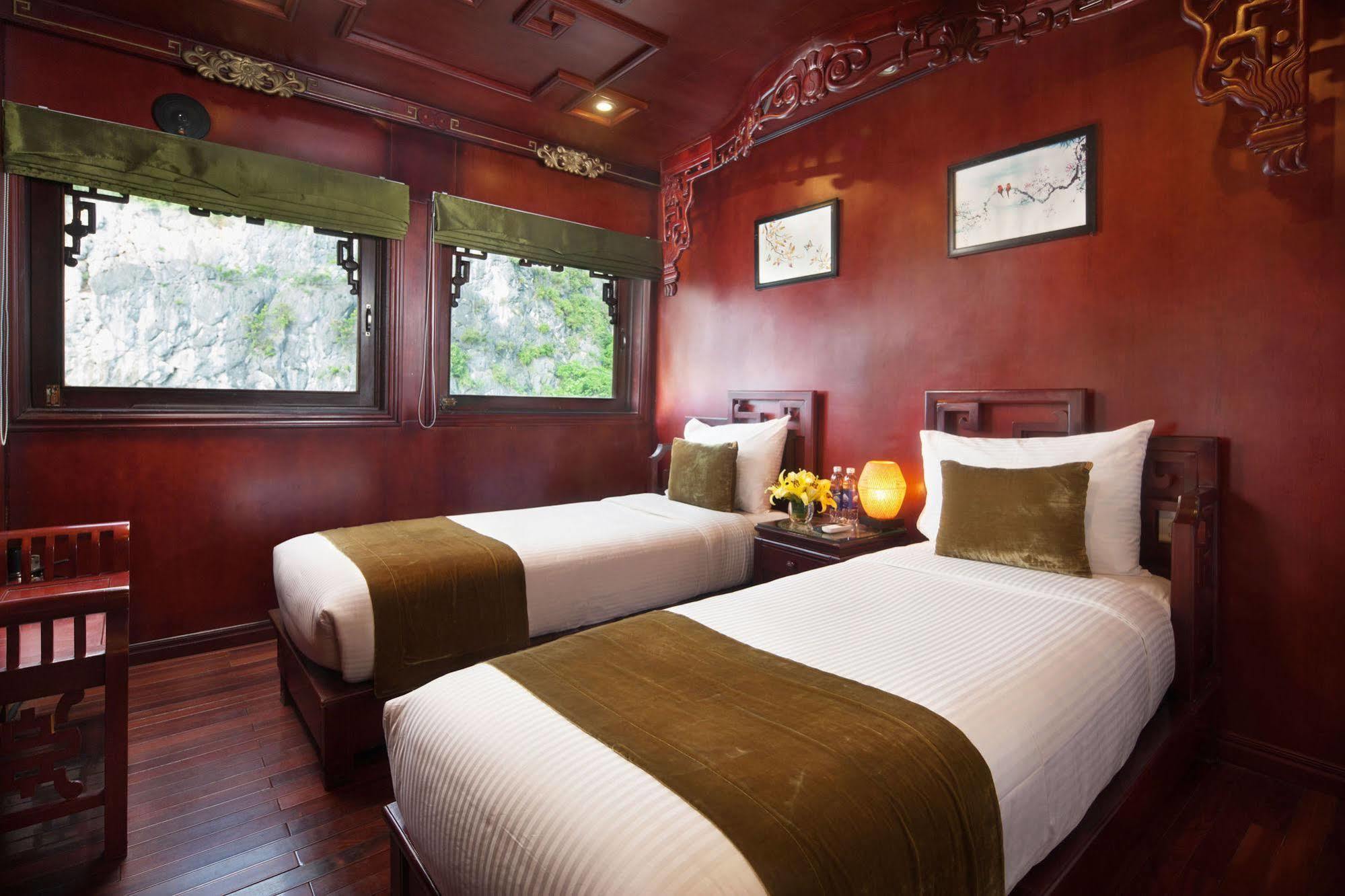 Royal Palace Cruise Ha Long