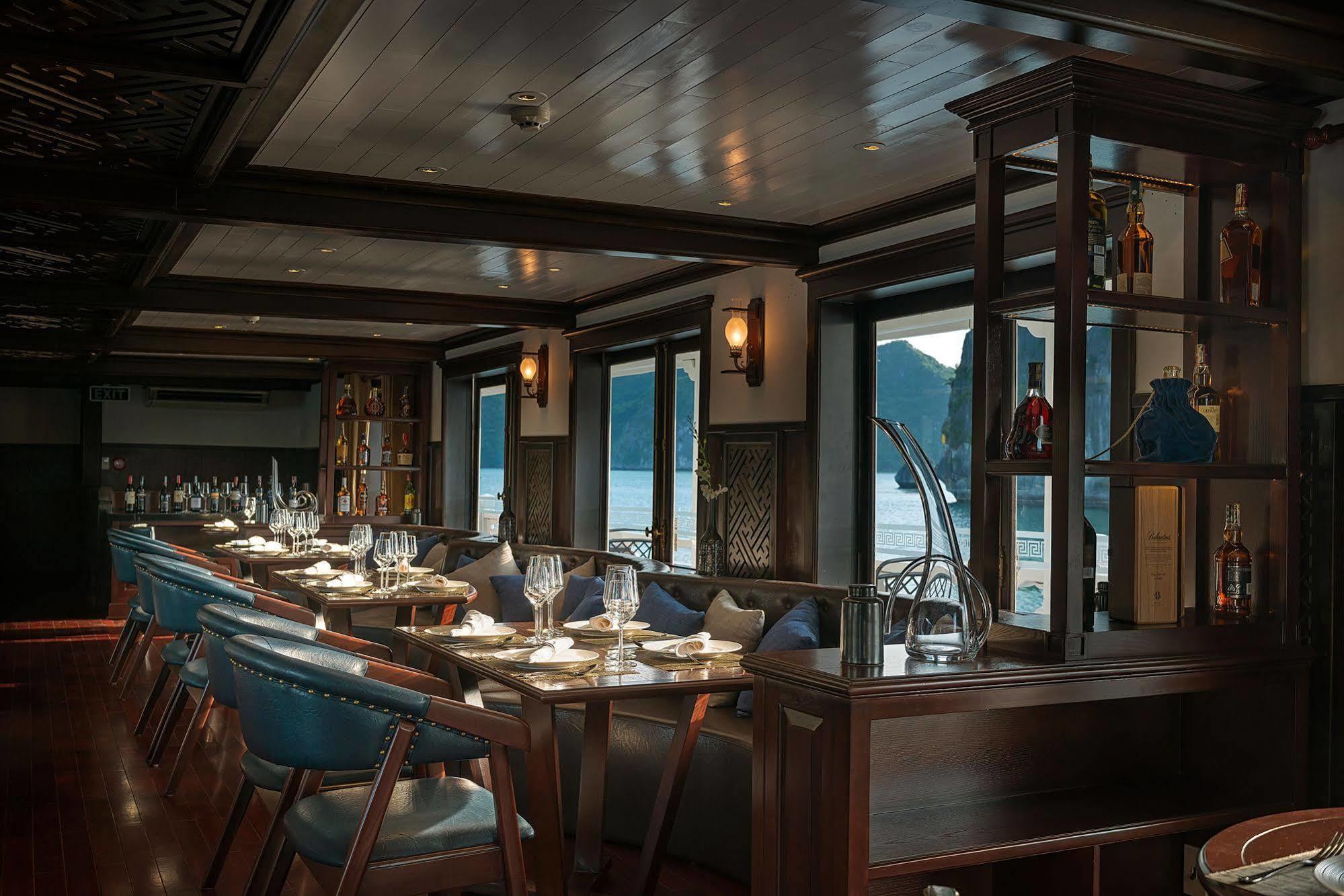 Paradise Sails Cruise Ha Long
