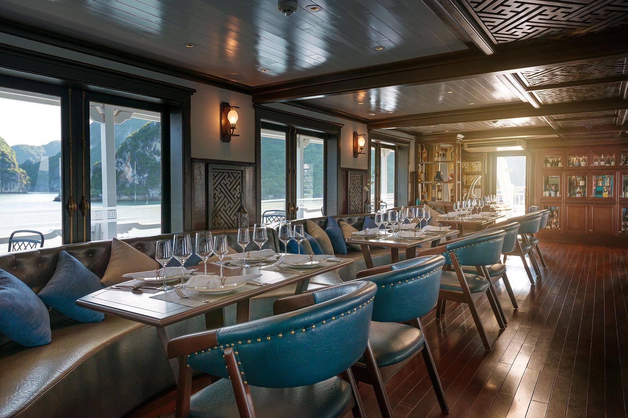 Paradise Sails Cruise  Ha Long