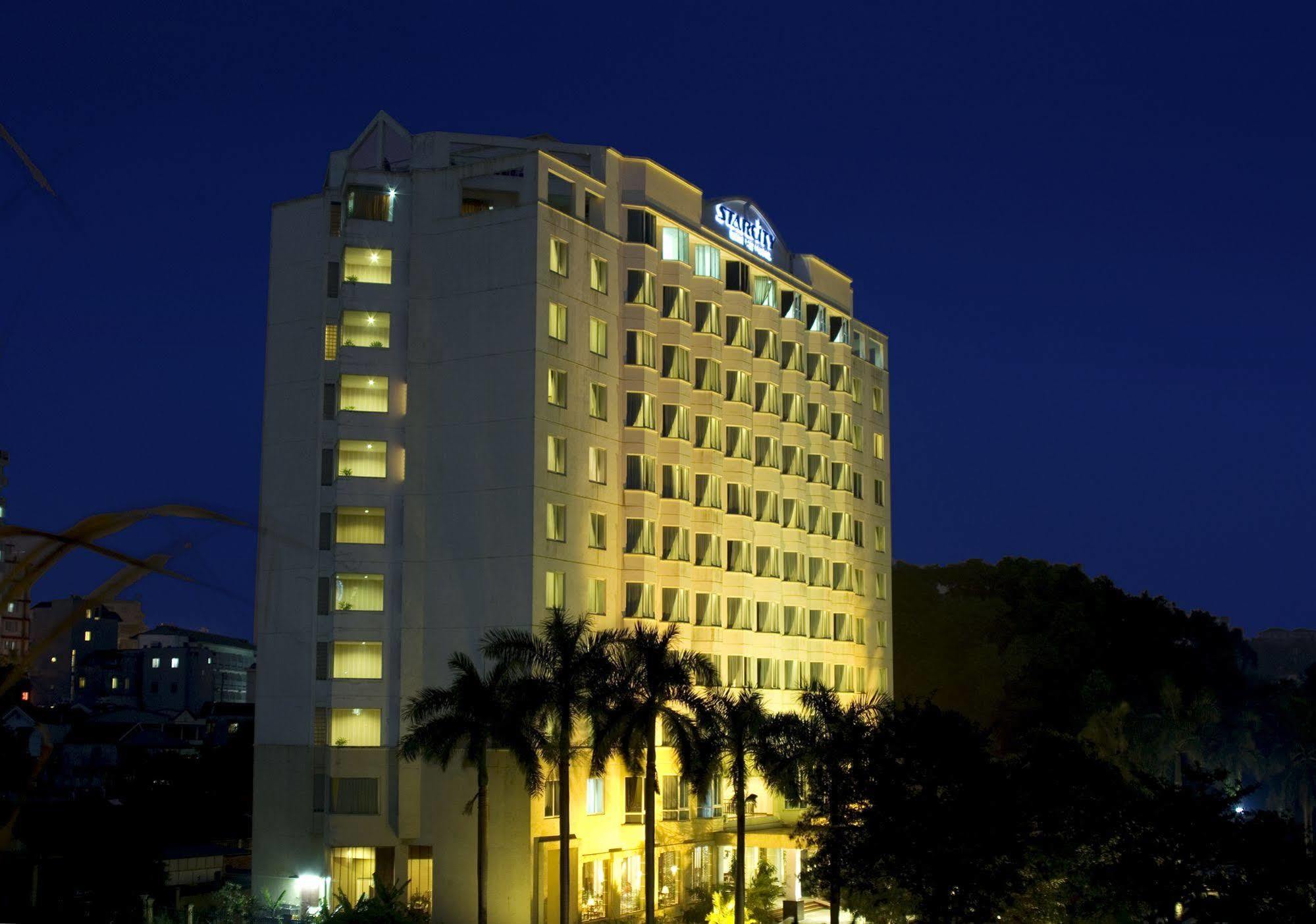 Aloha Halong Hotel