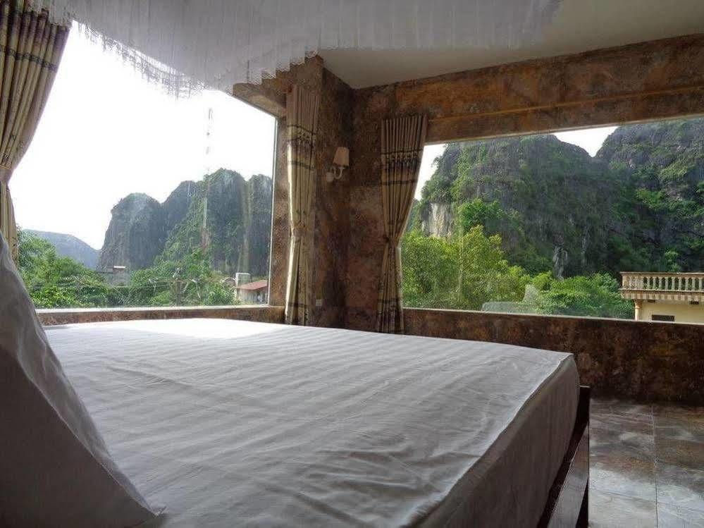 Limestone View *