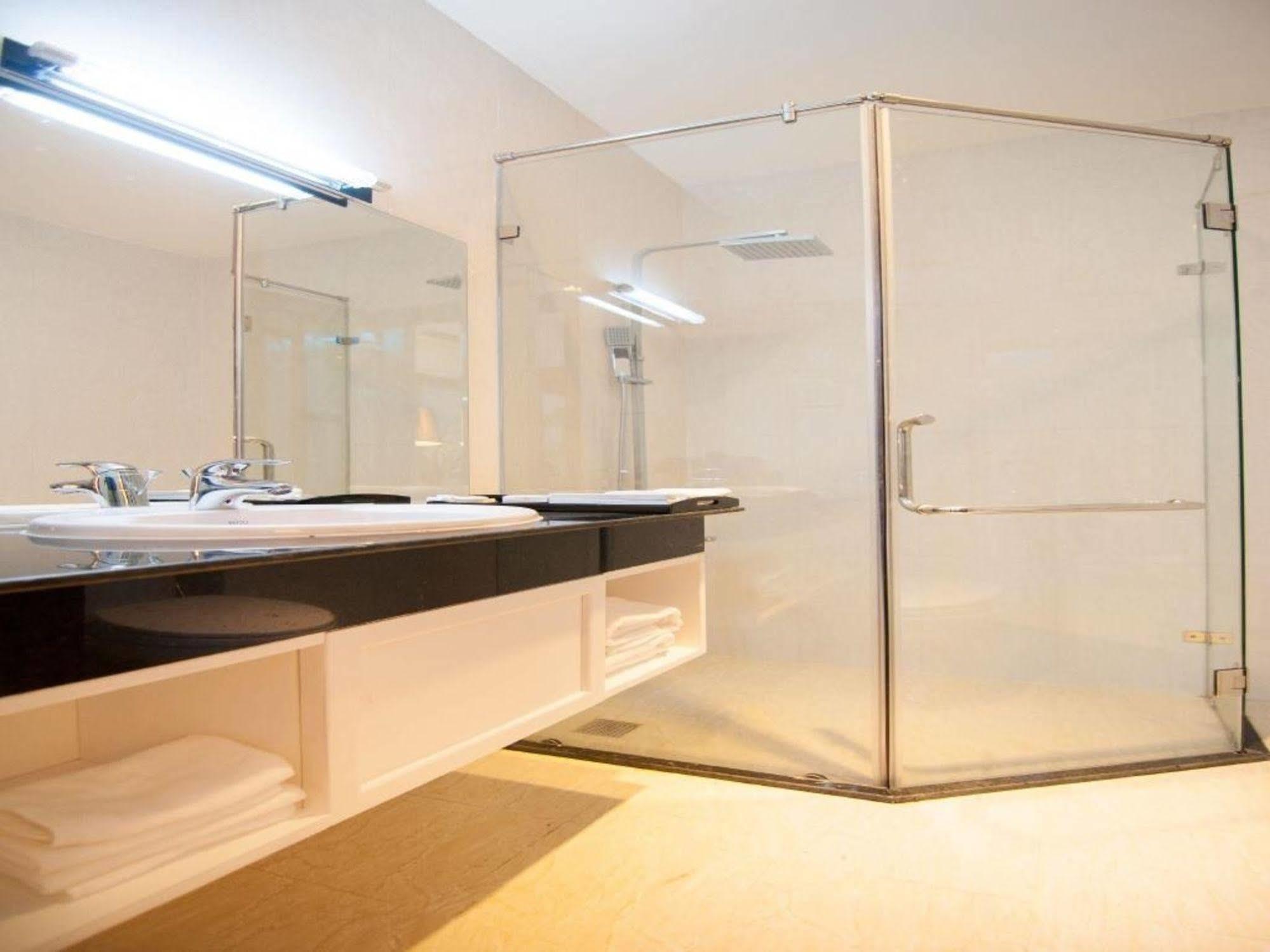 Spring House 3* TP. Hồ Chí Minh