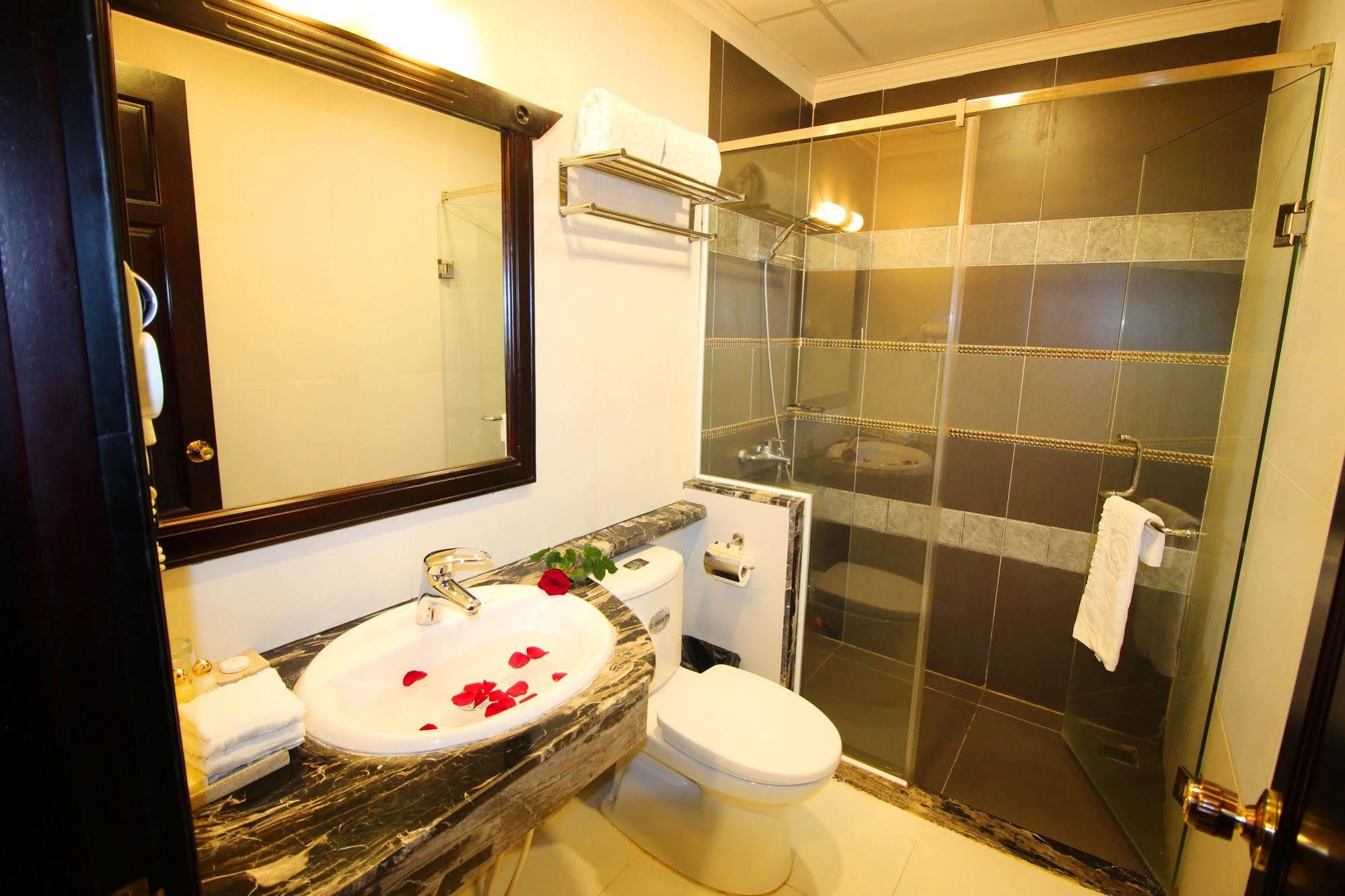 Royal Hotel Đà Lạt