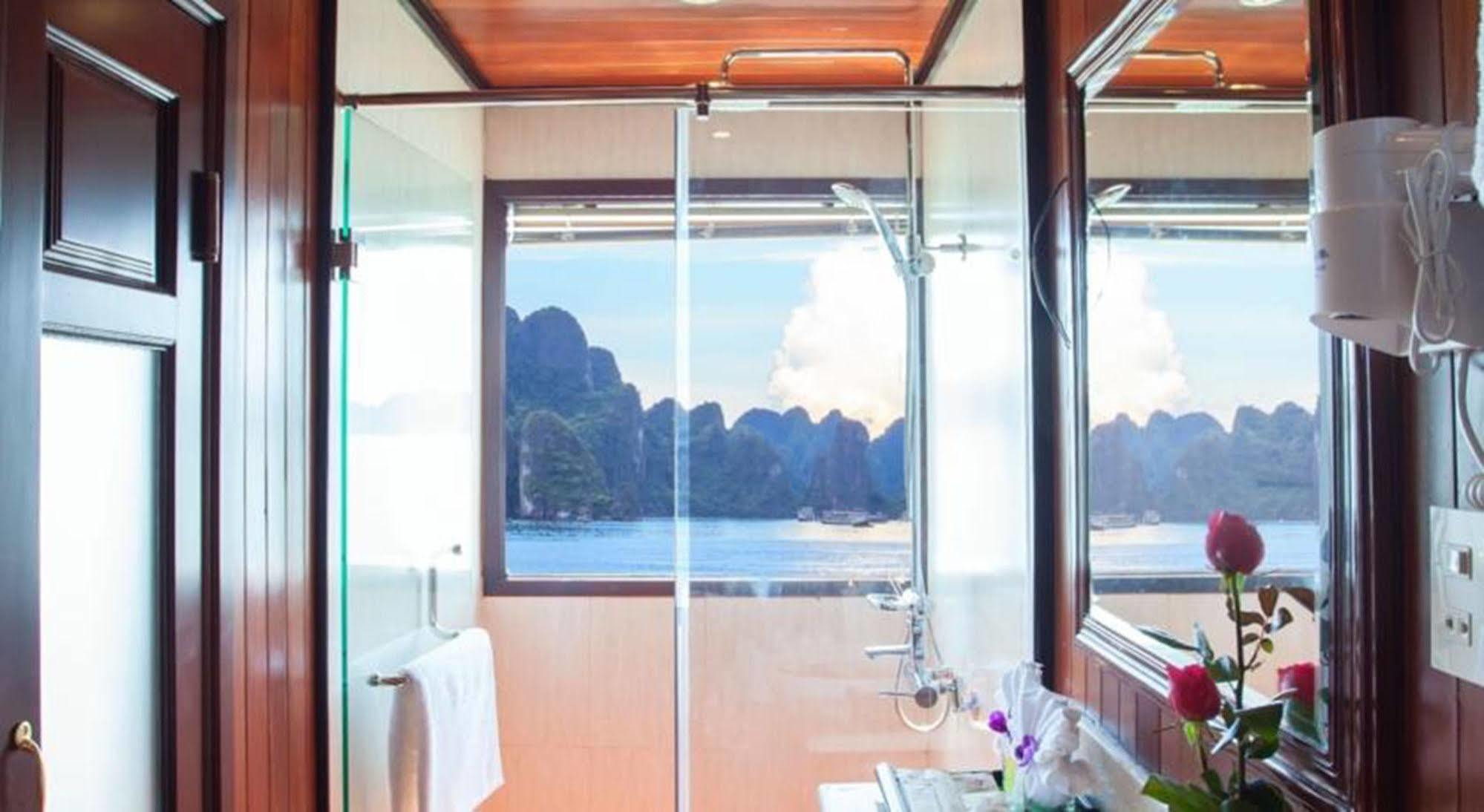 Viola Cruise Halong Bay 4* Ha Long